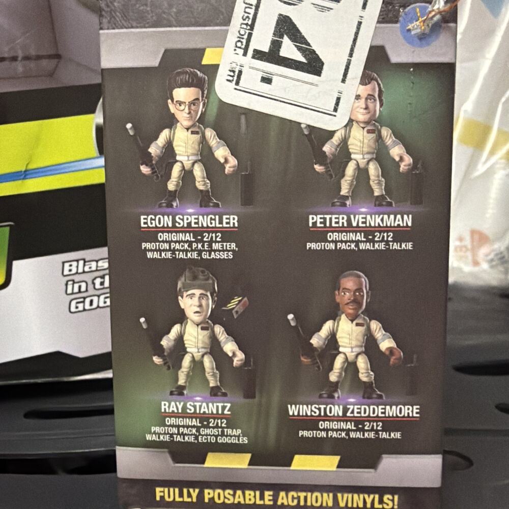 Ghostbusters Janine Melnitz  Action Vinyl Figure New - Picture 4 of 4